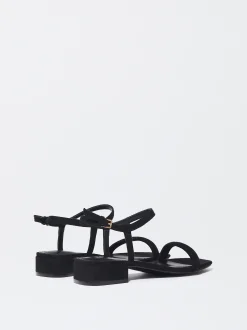 PARFOIS Exclusivo Online - Sandalia Plana Tiras Pulsera Negro Clearance