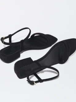 PARFOIS Exclusivo Online - Sandalia Plana Tiras Pulsera Negro Clearance