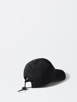 PARFOIS Gorra Nylon Reciclado Con Cord&oacute;n Negro Fashion