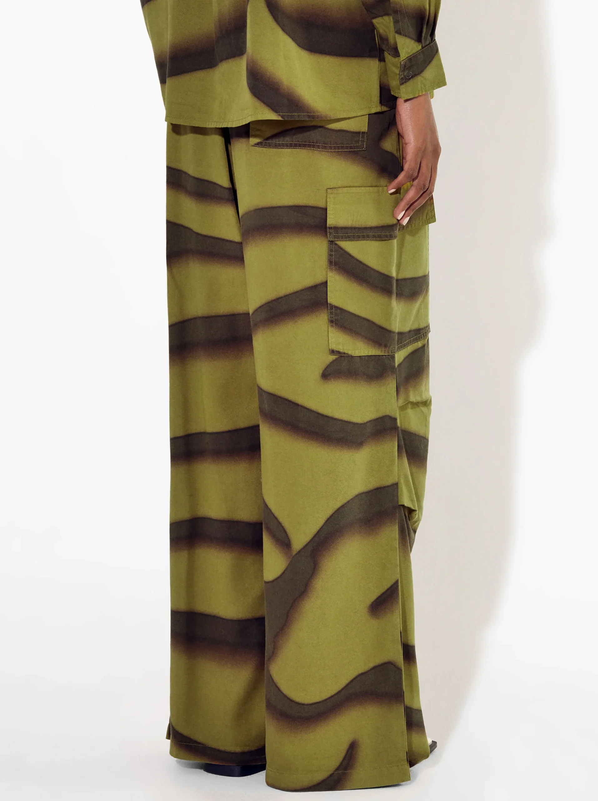PARFOIS Pantalón Estampado Con Bolsillos Verde Sale