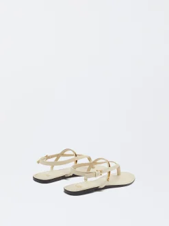 PARFOIS Sandalia Plana Detalle Met&aacute;lico Blanco Outlet