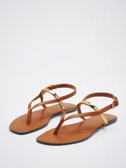 PARFOIS Sandalia Plana Detalle Met&aacute;lico Camel New