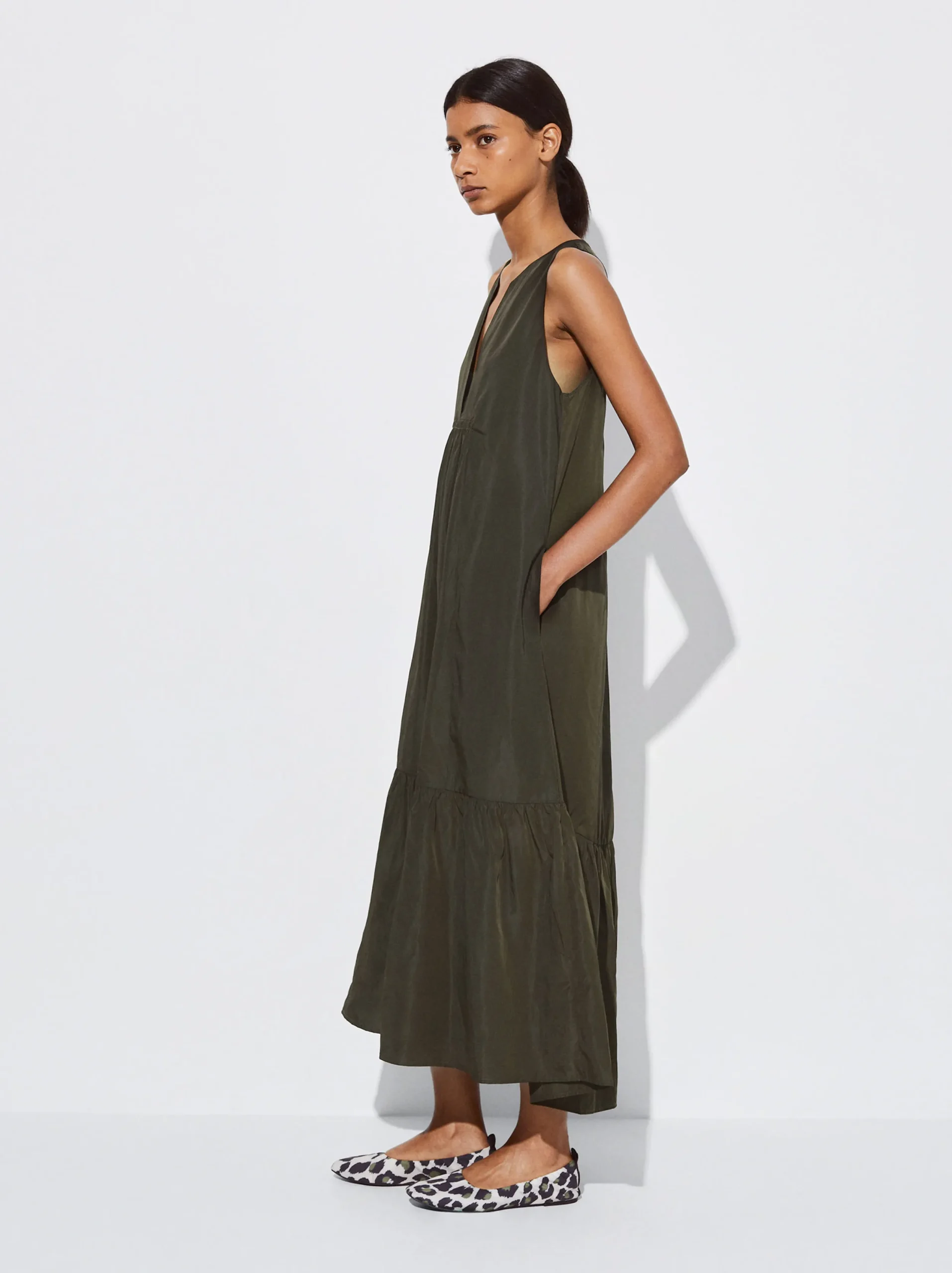 PARFOIS Vestido Largo Con Volantes Caqui New